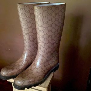Women Gucci rain boots